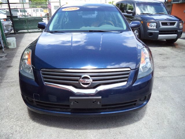 2009 Nissan Altima GS-R