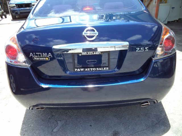 2009 Nissan Altima GS-R