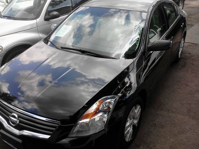 2009 Nissan Altima SLT Quad Cab 2WD