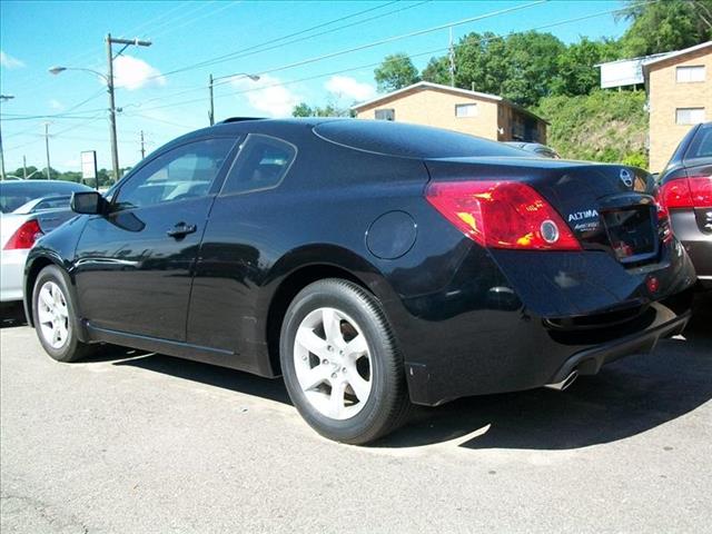 2009 Nissan Altima Pickupslt Quad Cab SWB 4WD 4x4 Truck