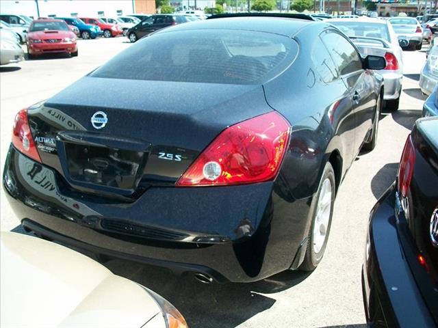 2009 Nissan Altima Pickupslt Quad Cab SWB 4WD 4x4 Truck