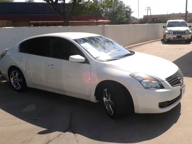 2009 Nissan Altima Pickupslt Quad Cab SWB 4WD 4x4 Truck