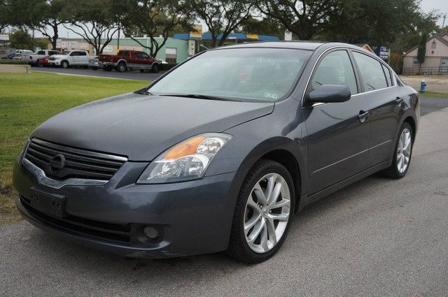 2009 Nissan Altima GS-R