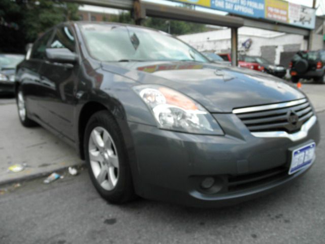 2009 Nissan Altima SLT Quad Cab 2WD