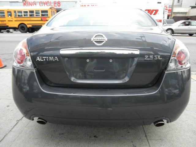 2009 Nissan Altima SLT Quad Cab 2WD