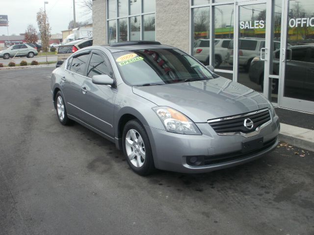 2009 Nissan Altima SLT Quad Cab 2WD
