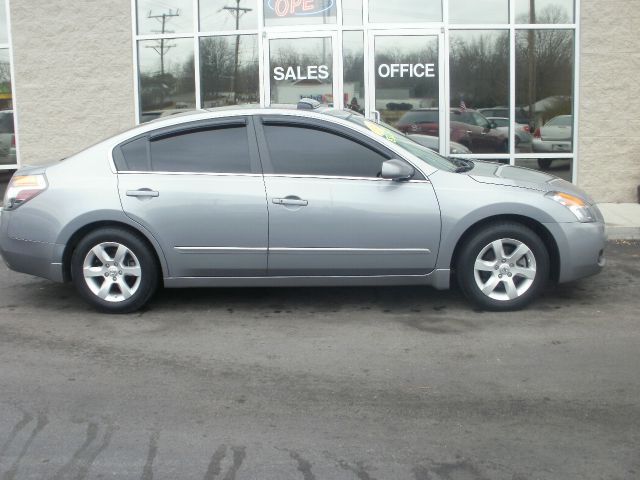 2009 Nissan Altima SLT Quad Cab 2WD