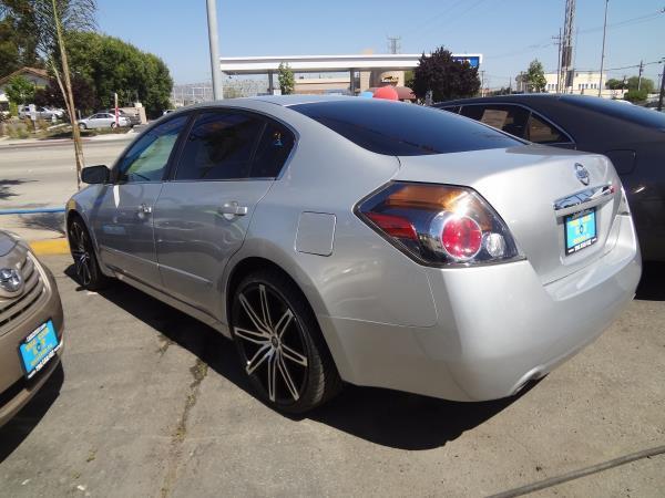 2009 Nissan Altima Unknown