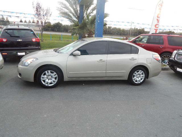 2009 Nissan Altima Pickupslt Quad Cab SWB 4WD 4x4 Truck