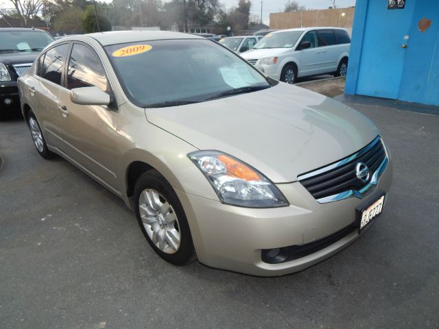 2009 Nissan Altima Pickupslt Quad Cab SWB 4WD 4x4 Truck