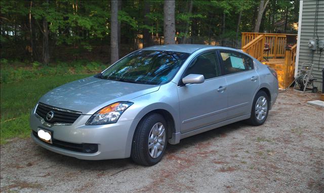 2009 Nissan Altima 2WD Crew Cab 140.5 Laramie