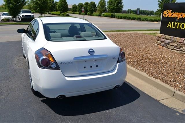 2009 Nissan Altima GS-R