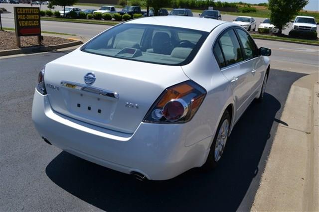 2009 Nissan Altima GS-R