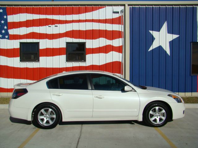 2009 Nissan Altima SLT Quad Cab 2WD