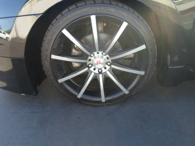 2009 Nissan Altima 1500 Van