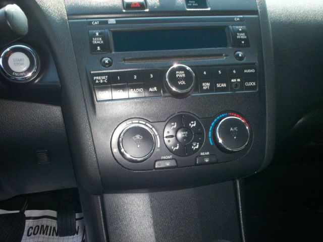 2009 Nissan Altima Pickupslt Quad Cab SWB 4WD 4x4 Truck