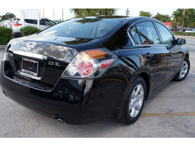 2009 Nissan Altima Unknown