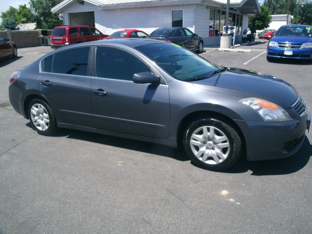2009 Nissan Altima Pickupslt Quad Cab SWB 4WD 4x4 Truck