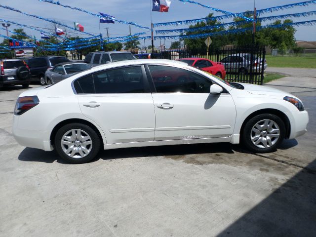 2009 Nissan Altima Pickupslt Quad Cab SWB 4WD 4x4 Truck