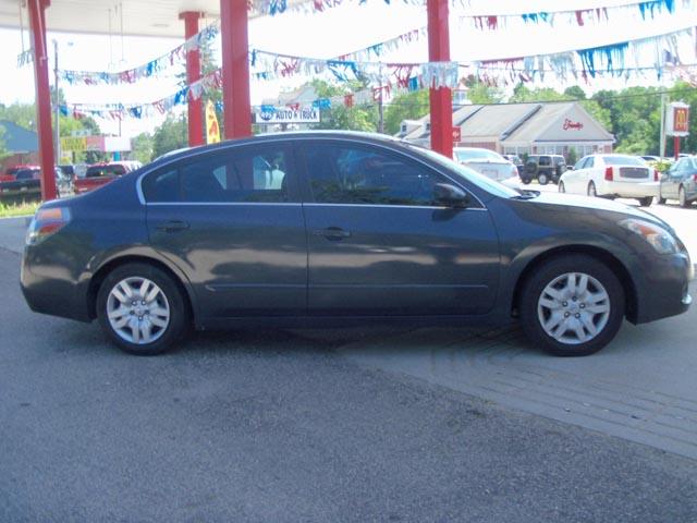 2009 Nissan Altima GS-R