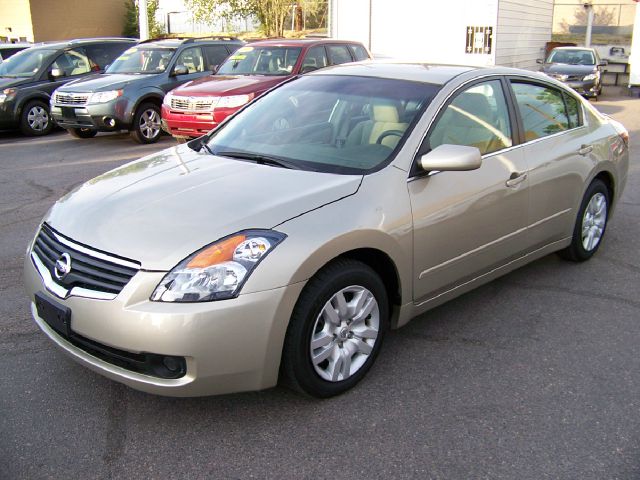 2009 Nissan Altima Pickupslt Quad Cab SWB 4WD 4x4 Truck