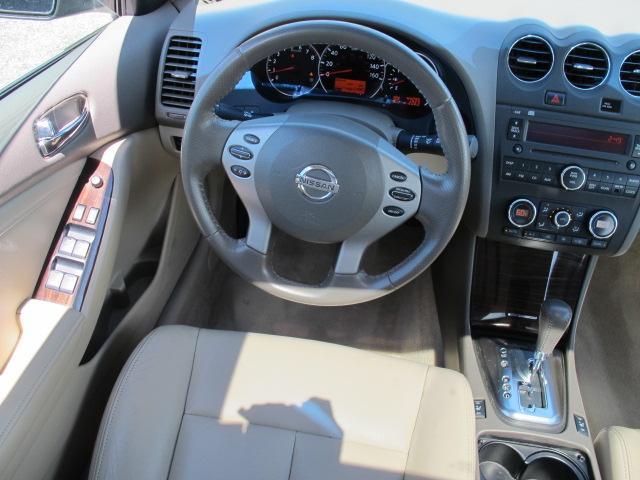 2010 Nissan Altima SLT Quad Cab 2WD