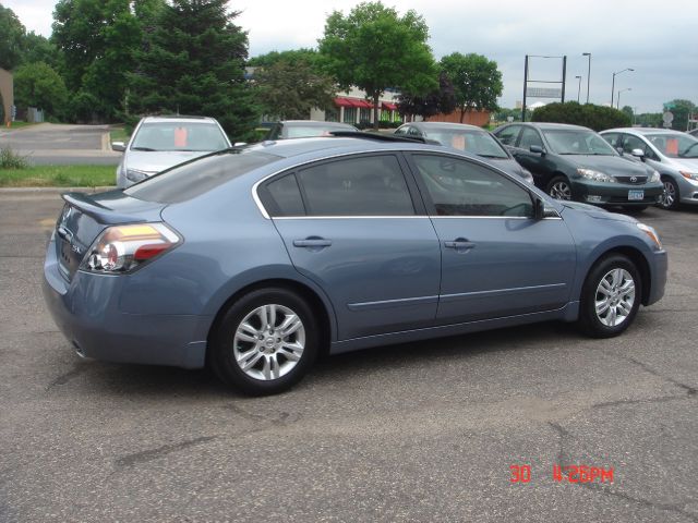 2010 Nissan Altima SLT Quad Cab 2WD