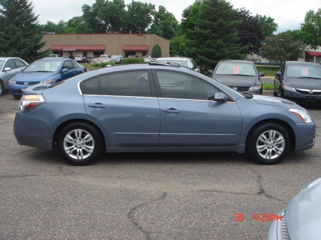 2010 Nissan Altima SLT Quad Cab 2WD