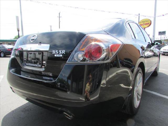 2010 Nissan Altima AWD W/1sasunroof