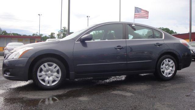 2010 Nissan Altima Pickupslt Quad Cab SWB 4WD 4x4 Truck