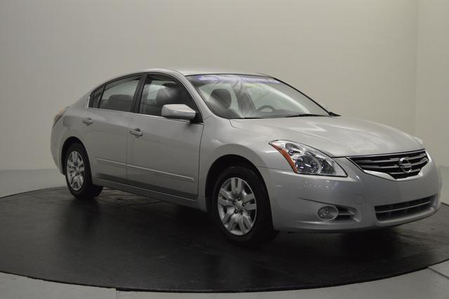 2010 Nissan Altima Pickupslt Quad Cab SWB 4WD 4x4 Truck