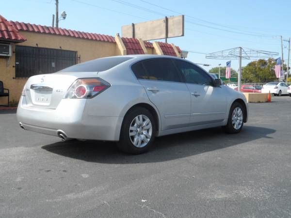 2010 Nissan Altima GS-R