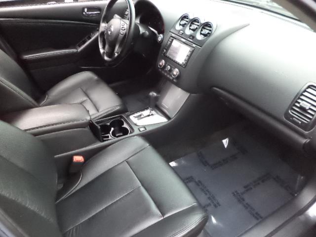 2010 Nissan Altima 2WD Supercab FX2