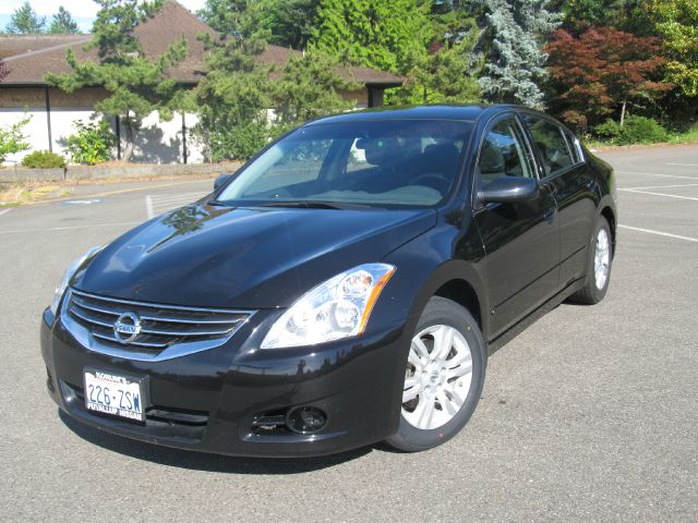 2010 Nissan Altima Pickupslt Quad Cab SWB 4WD 4x4 Truck