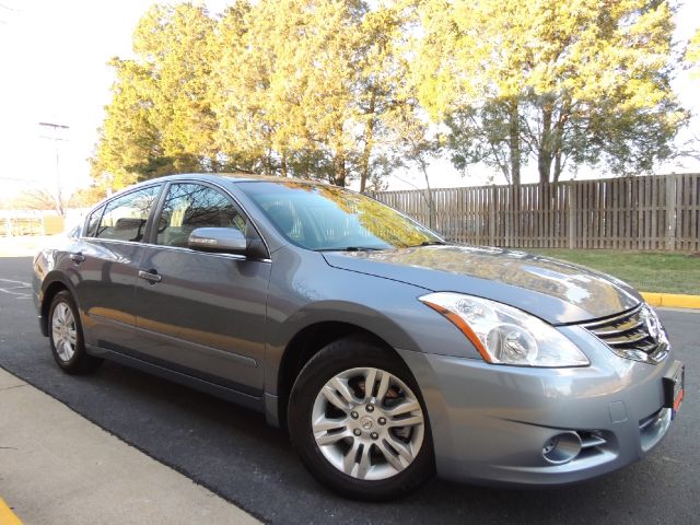2010 Nissan Altima SLT Quad Cab 2WD