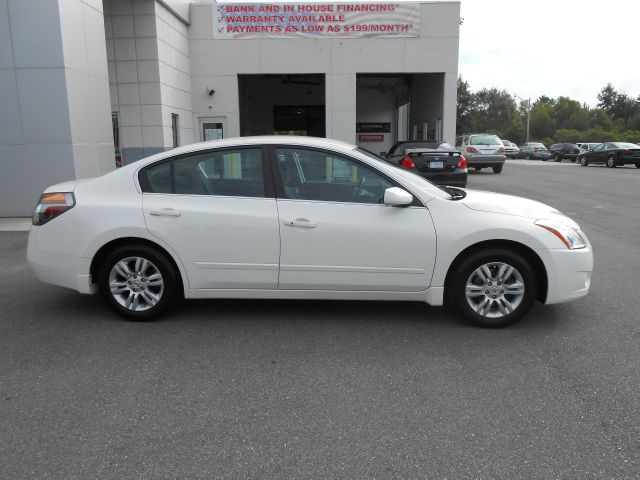 2010 Nissan Altima SLT Quad Cab 2WD