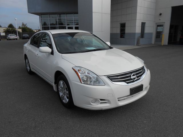 2010 Nissan Altima SLT Quad Cab 2WD