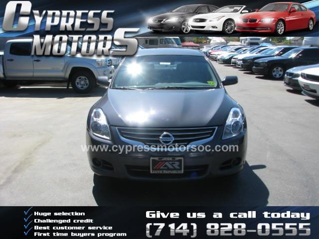 2010 Nissan Altima 4x4 Truck