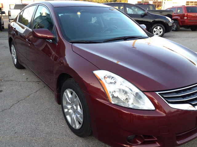 2010 Nissan Altima Pickupslt Quad Cab SWB 4WD 4x4 Truck