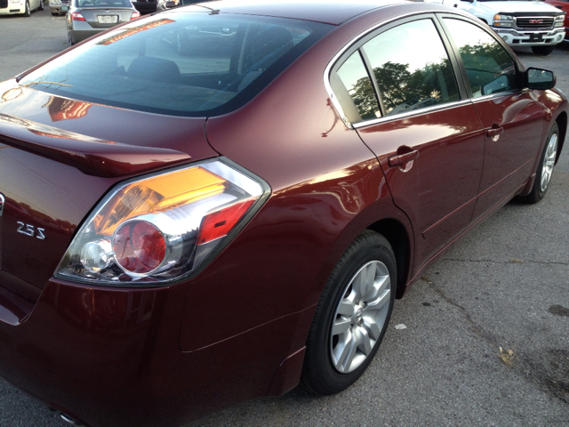2010 Nissan Altima Pickupslt Quad Cab SWB 4WD 4x4 Truck