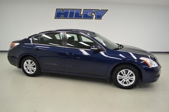 2010 Nissan Altima Pickupslt Quad Cab SWB 4WD 4x4 Truck