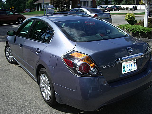 2010 Nissan Altima Pickupslt Quad Cab SWB 4WD 4x4 Truck