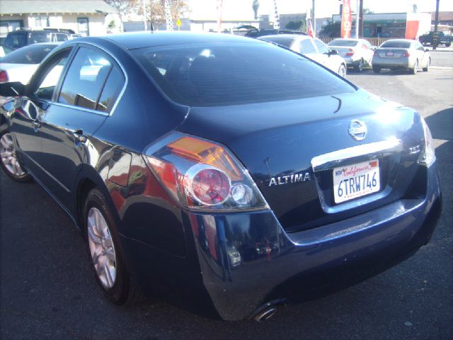 2010 Nissan Altima Pickupslt Quad Cab SWB 4WD 4x4 Truck