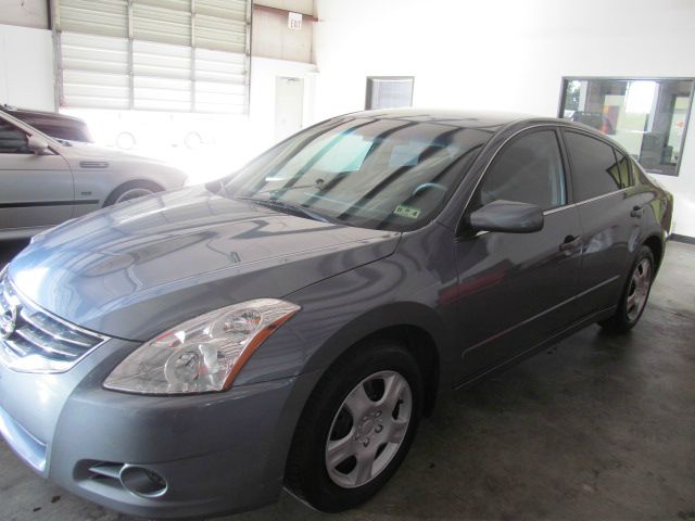 2010 Nissan Altima Unknown