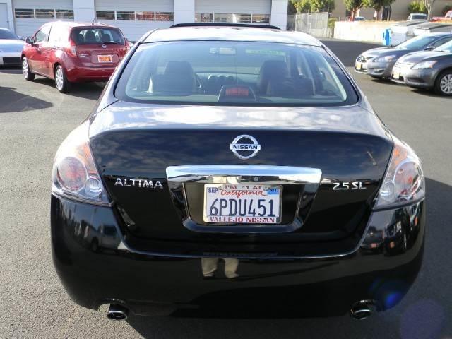 2010 Nissan Altima 4x4 Truck