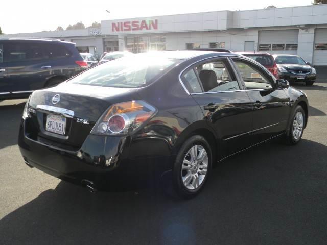 2010 Nissan Altima 4x4 Truck