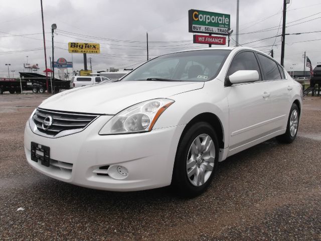 2010 Nissan Altima 2dr Cpe Performance Manual