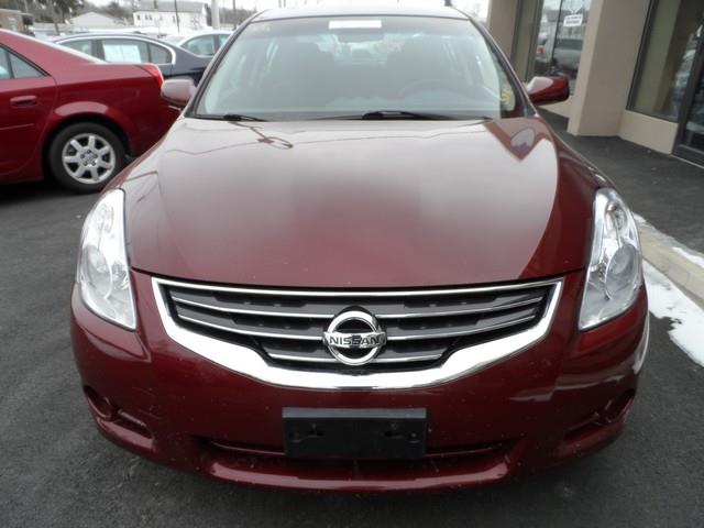2010 Nissan Altima XR