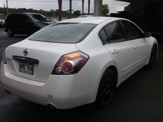 2010 Nissan Altima GS-R