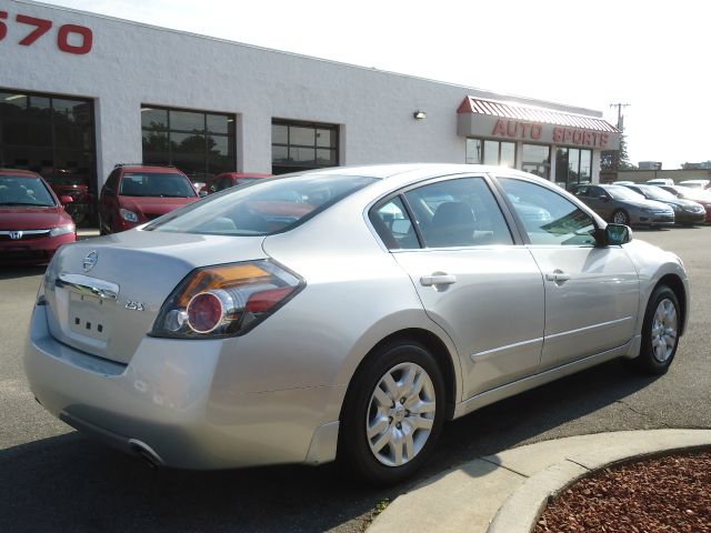 2010 Nissan Altima Pickupslt Quad Cab SWB 4WD 4x4 Truck